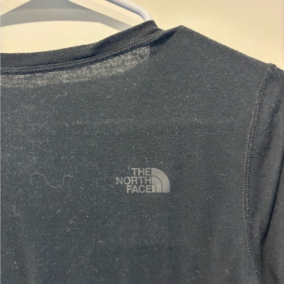 The NorthFace Women’s Flashdry Black Tee size medium - Picture 7 of 7